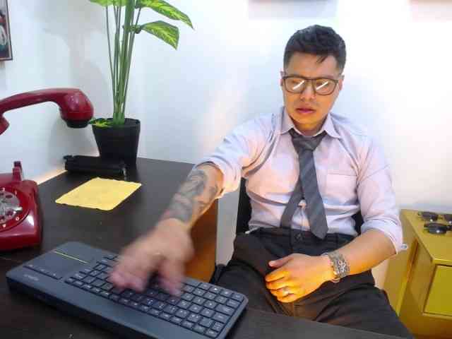AquilesTaylor Sex Cam Show