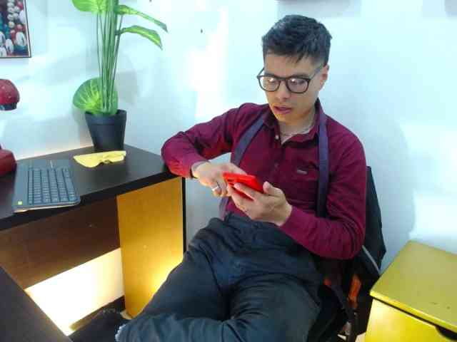 AquilesTaylor Sex Cam Show