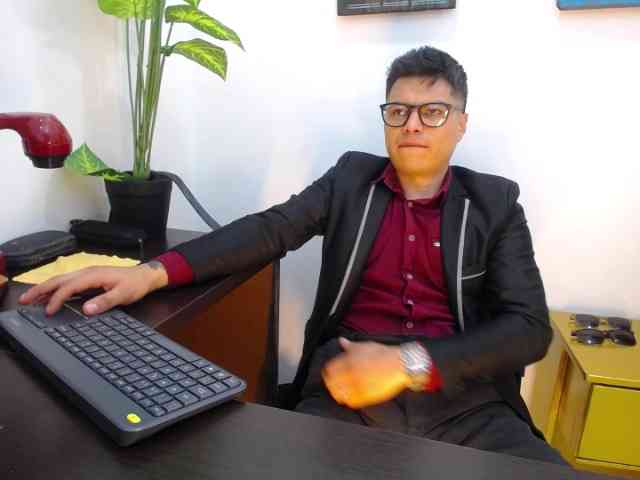 AquilesTaylor Sex Cam Show