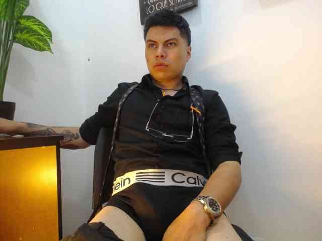 AquilesTaylor Sex Cam Show