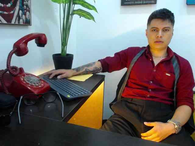 AquilesTaylor Sex Cam Show