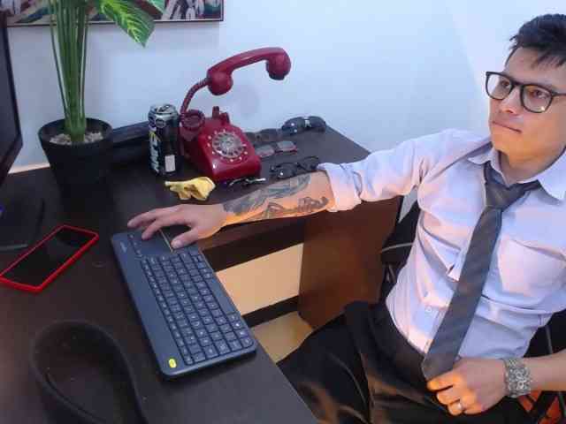 AquilesTaylor Sex Cam Show