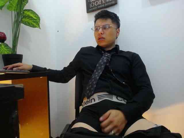AquilesTaylor Sex Cam Show