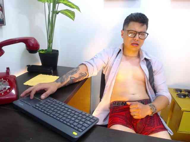 AquilesTaylor Sex Cam Show