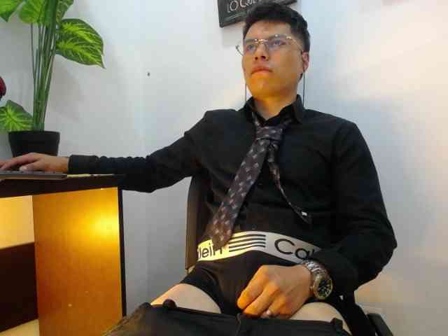 AquilesTaylor Sex Cam Show