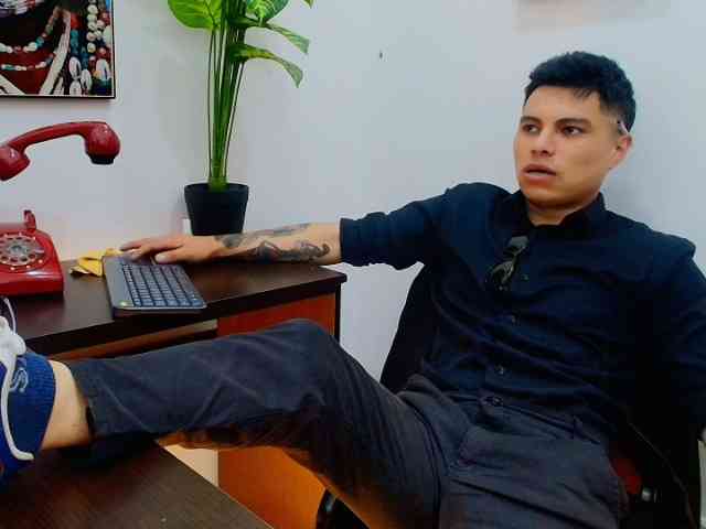 AquilesTaylor Sex Cam Show