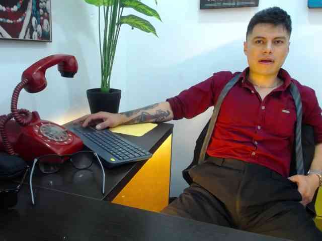 AquilesTaylor Sex Cam Show
