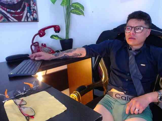 AquilesTaylor Sex Cam Show