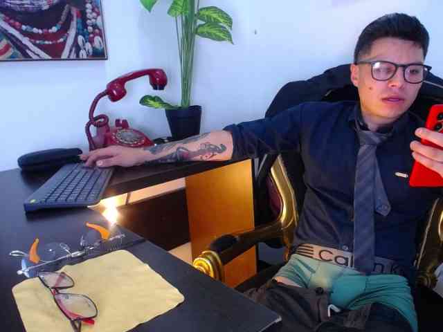 AquilesTaylor Sex Cam Show