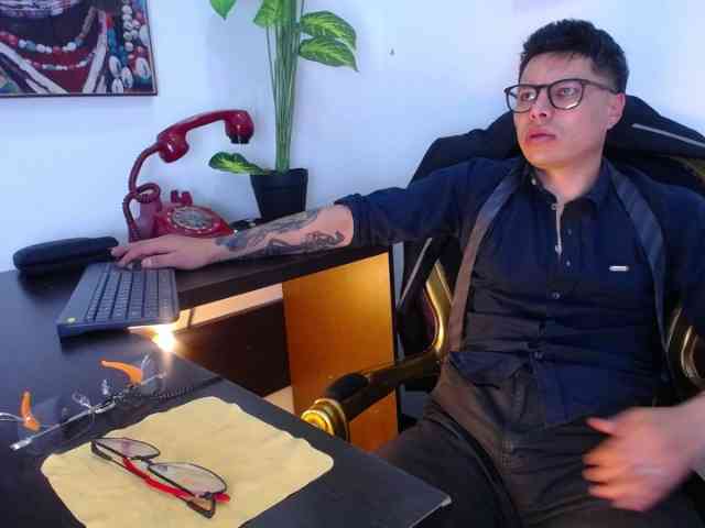 AquilesTaylor Sex Cam Show