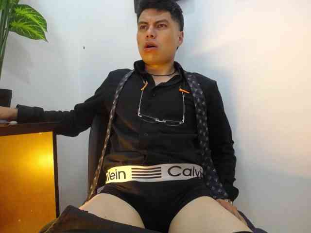 AquilesTaylor Sex Cam Show