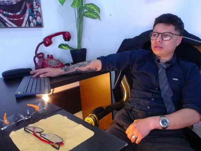 AquilesTaylor Sex Cam Show
