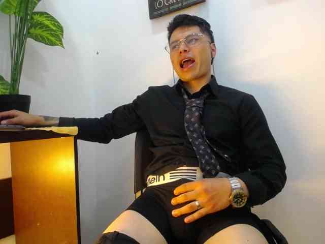 AquilesTaylor Sex Cam Show