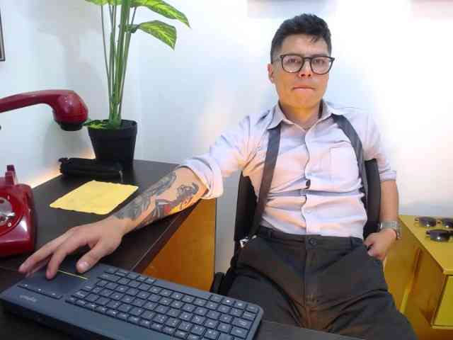 AquilesTaylor Sex Cam Show