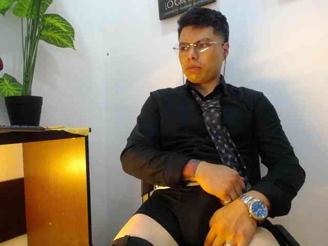 AquilesTaylor Sex Cam Show