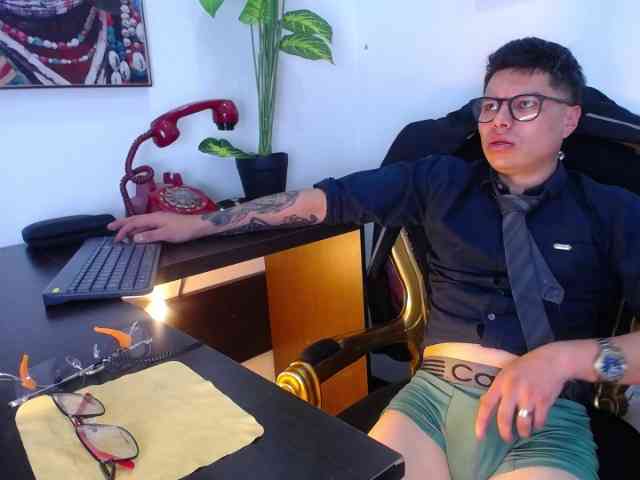 AquilesTaylor Sex Cam Show