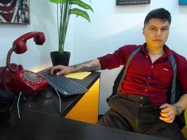AquilesTaylor Sex Cam Show