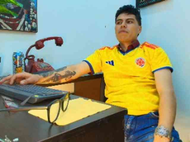 AquilesTaylor Sex Cam Show