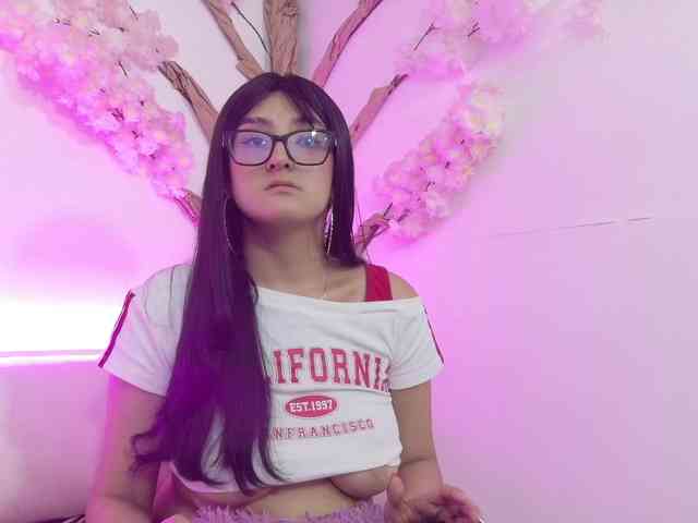 Melany-Noir webcam