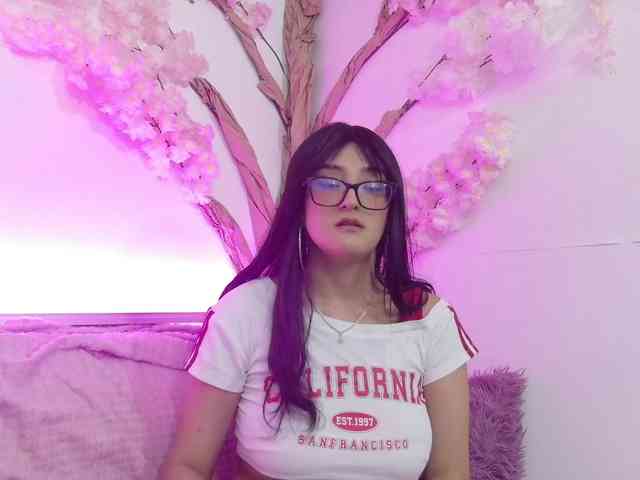 Melany-Noir webcam