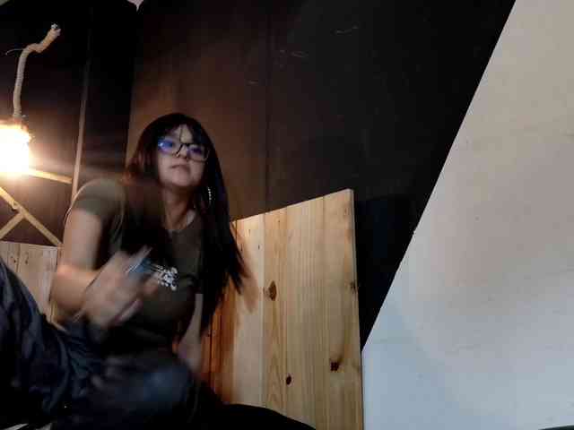 Melany-Noir webcam