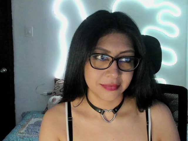 valentinaGoddess live cam on BongaCams