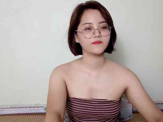 Linnsa Live Webcam on BongaCams