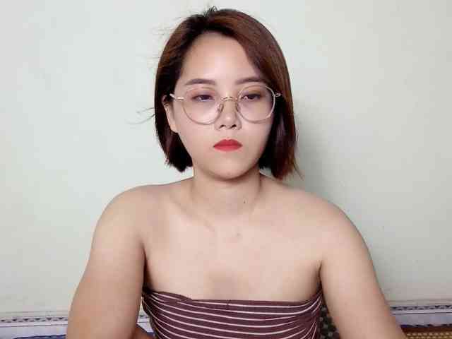 Linnsa Live Webcam on BongaCams