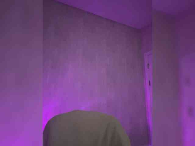 dinad64 Live Webcam on BongaCams