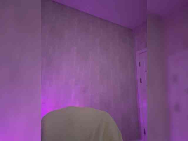 dinad64 Live Webcam on BongaCams