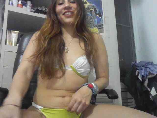 camilalucca Live Webcam on BongaCams