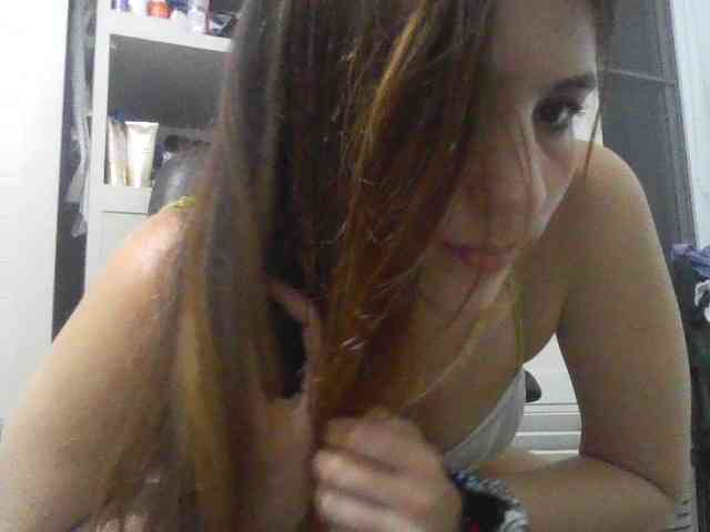 camilalucca Live Webcam on BongaCams