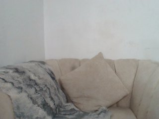 CurvyR's Live Webcam