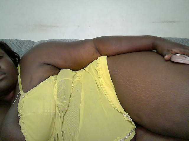 CurvyR live cam on BongaCams