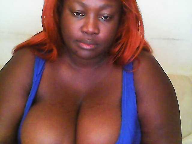 CurvyR live cam on BongaCams