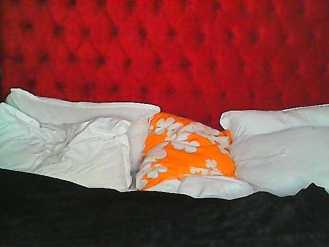 CurvyR live cam on BongaCams