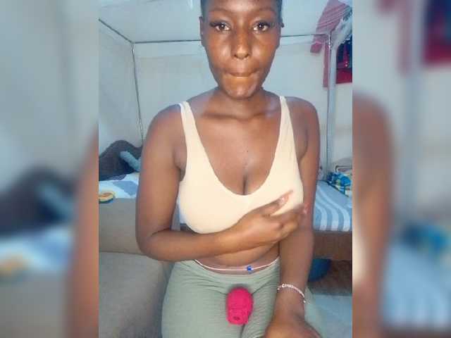 NubianFlirt live cam on BongaCams