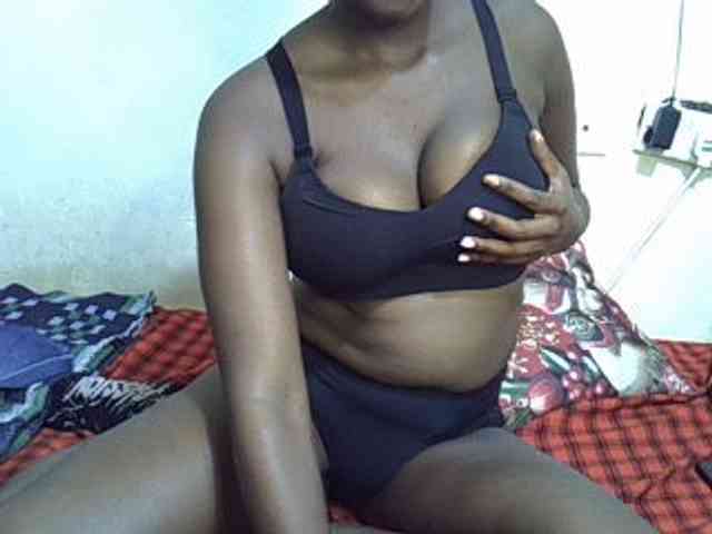 NubianFlirt webcam