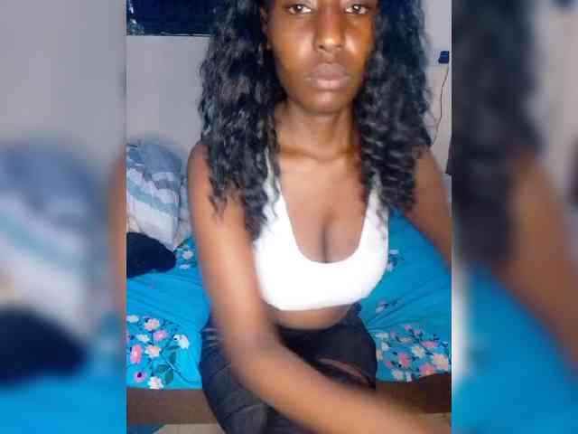 NubianFlirt webcam