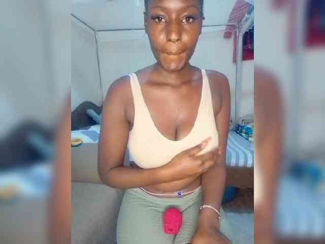 NubianFlirt webcam