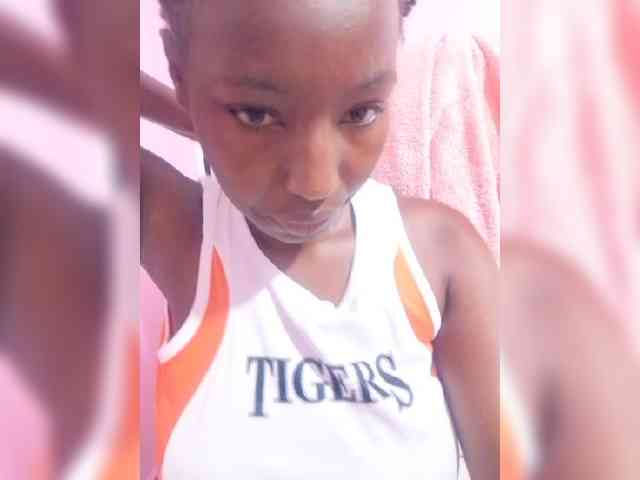 NubianFlirt webcam