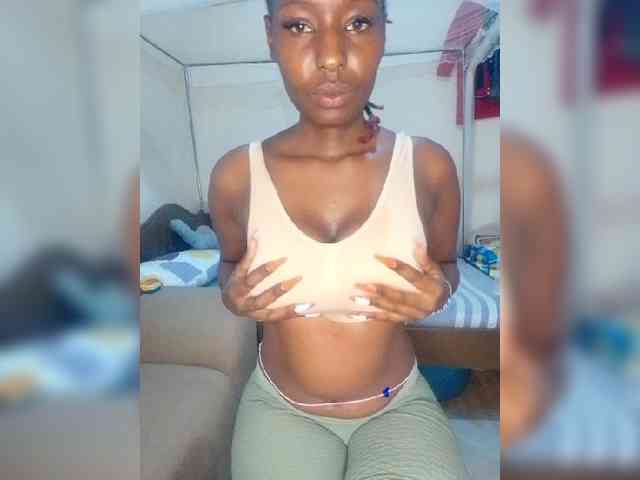 NubianFlirt webcam