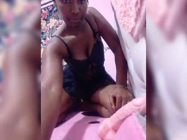 NubianFlirt webcam