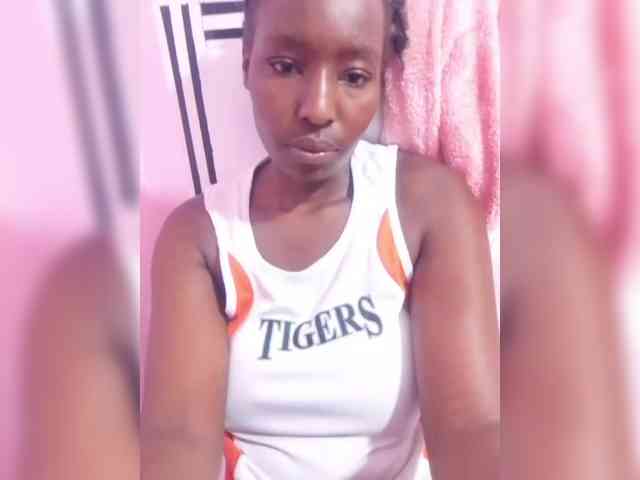 NubianFlirt webcam