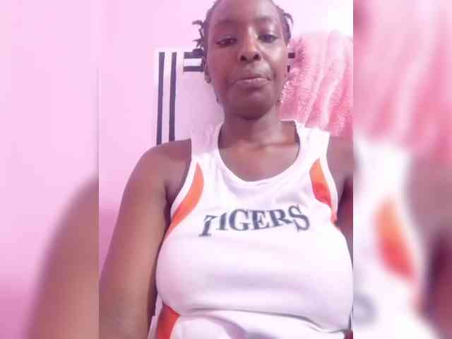 NubianFlirt webcam