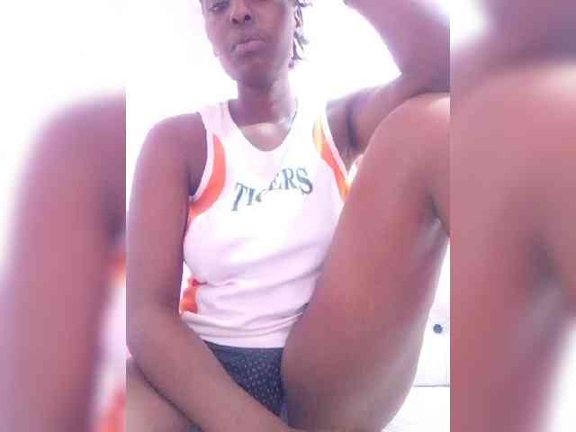 NubianFlirt webcam