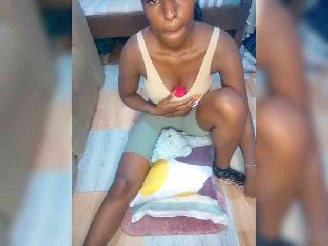 NubianFlirt webcam