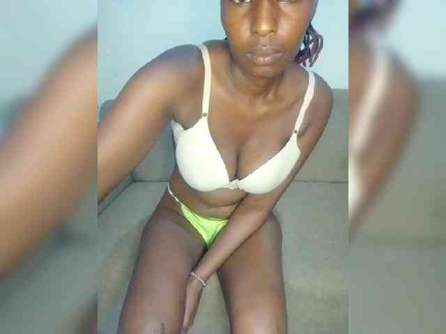 NubianFlirt webcam