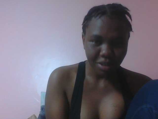 Kittydew live cam on BongaCams