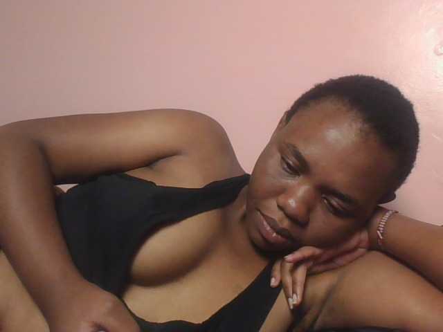 Kittydew live cam on BongaCams